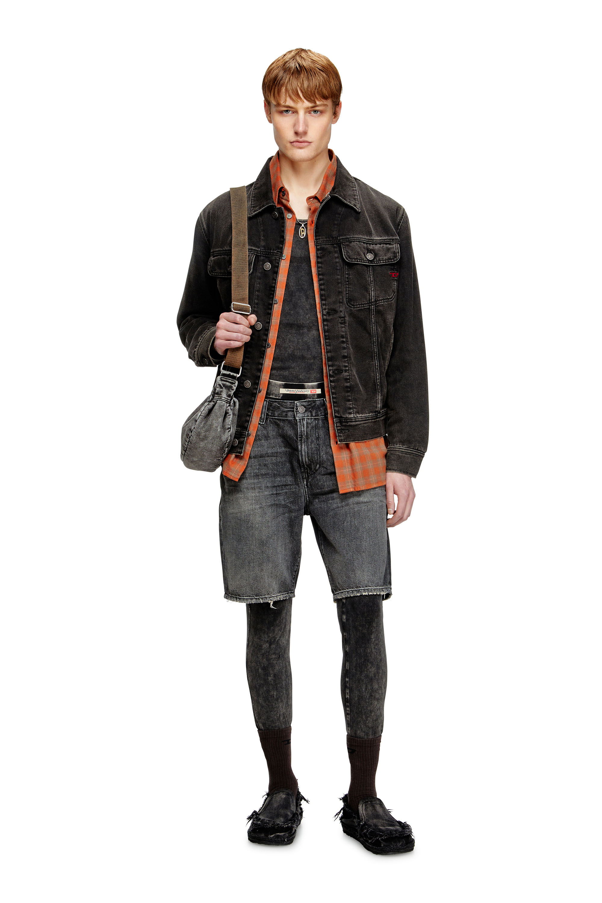 Diesel - D-FIN, Man's Slim denim shorts in Black - 4